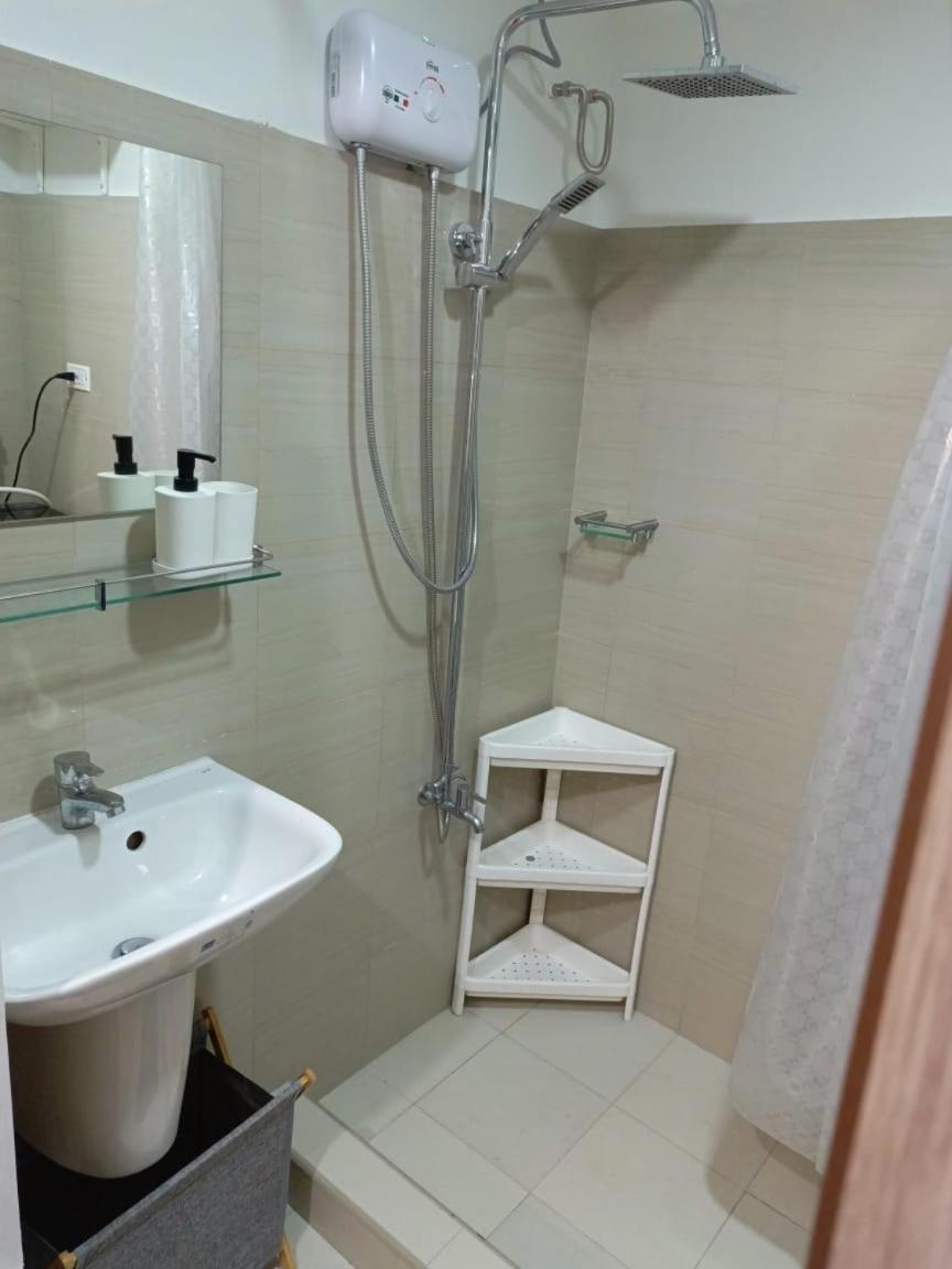 Shore 2 Residences High Speed Internet Walking Distance To Moa And Ikea マニラ市 エクステリア 写真