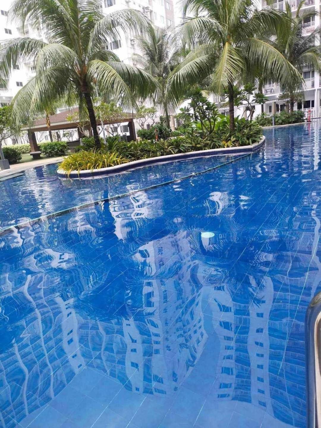 Shore 2 Residences High Speed Internet Walking Distance To Moa And Ikea マニラ市 エクステリア 写真
