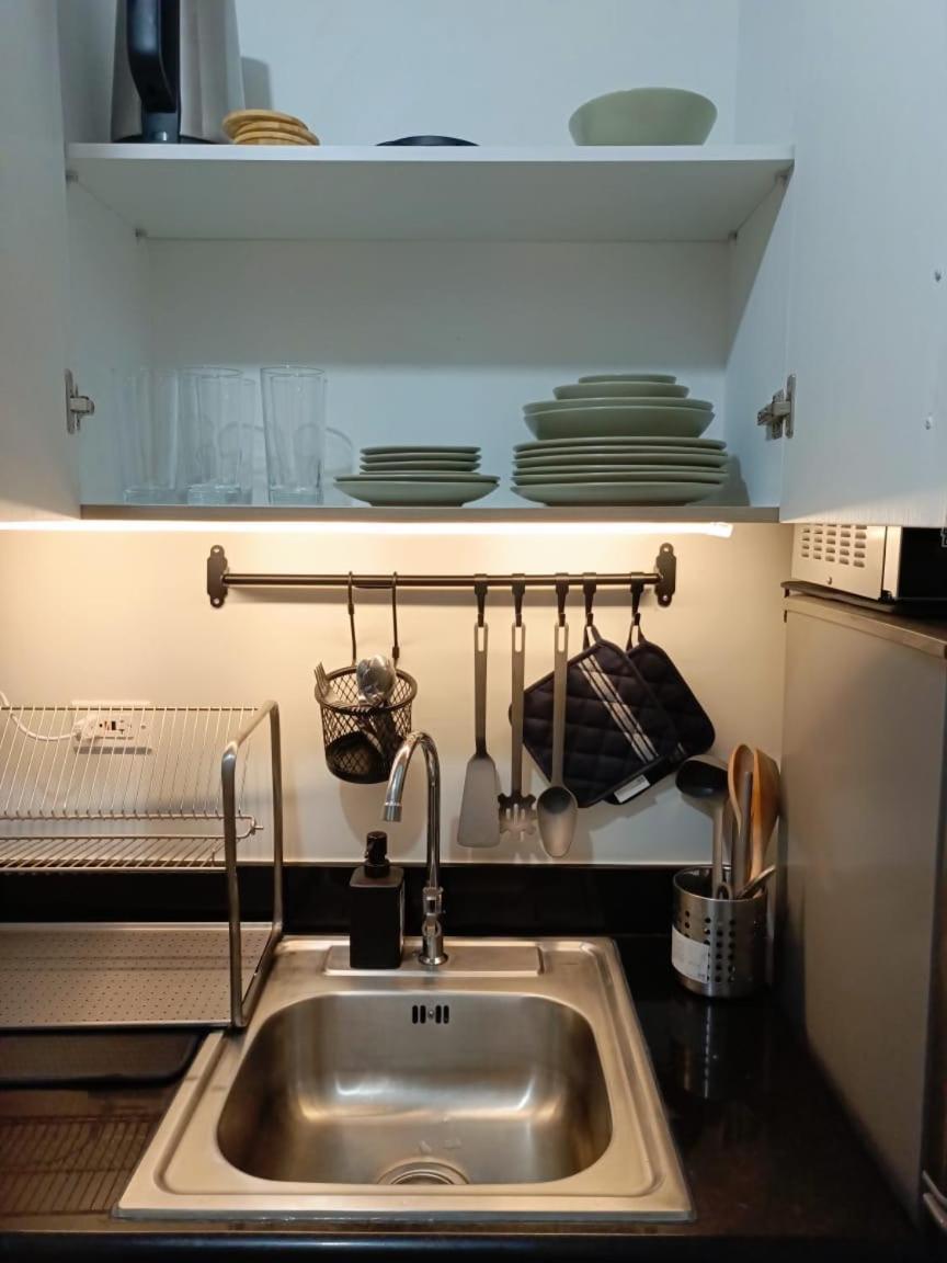 Shore 2 Residences High Speed Internet Walking Distance To Moa And Ikea マニラ市 エクステリア 写真