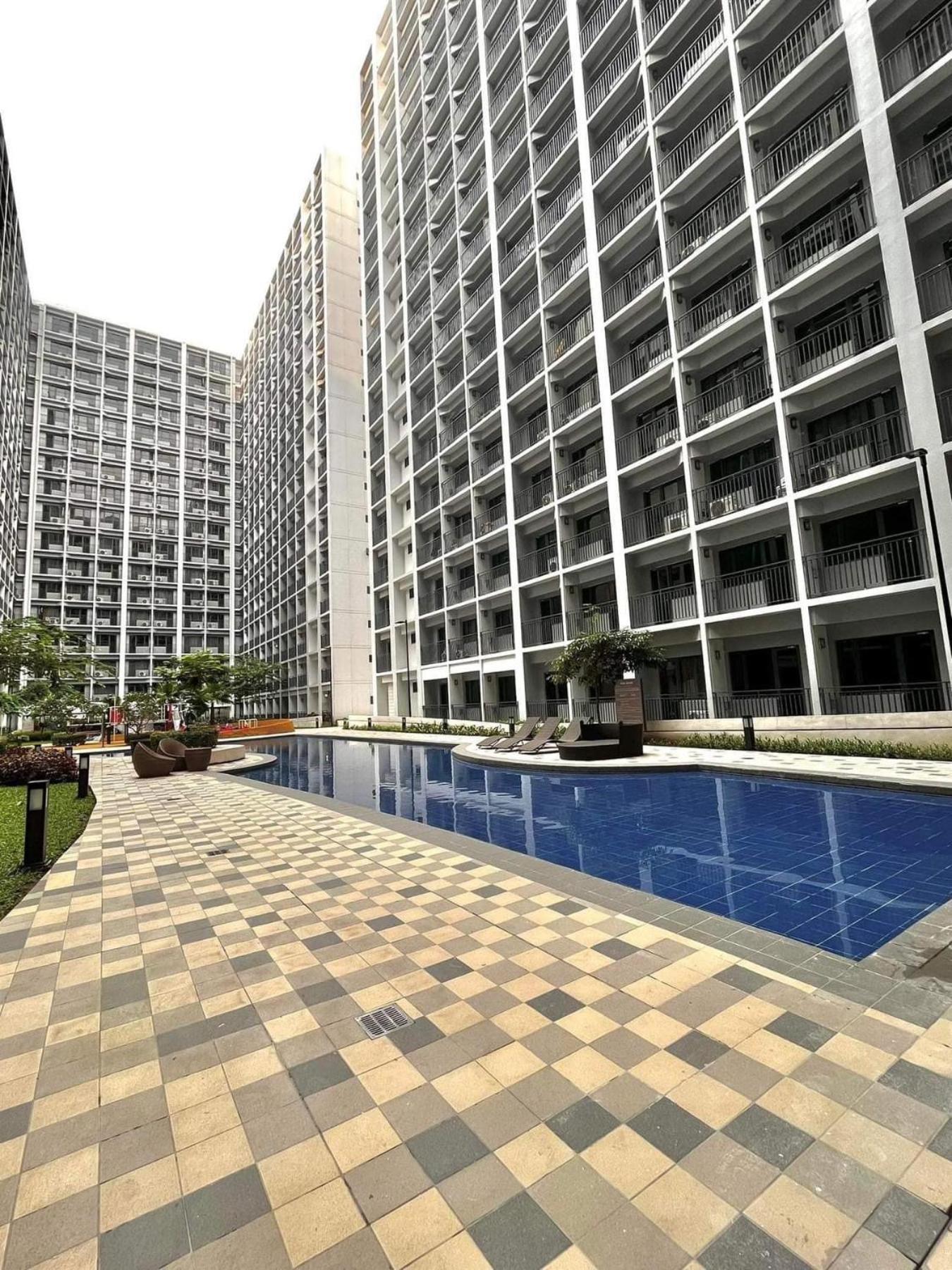 Shore 2 Residences High Speed Internet Walking Distance To Moa And Ikea マニラ市 エクステリア 写真